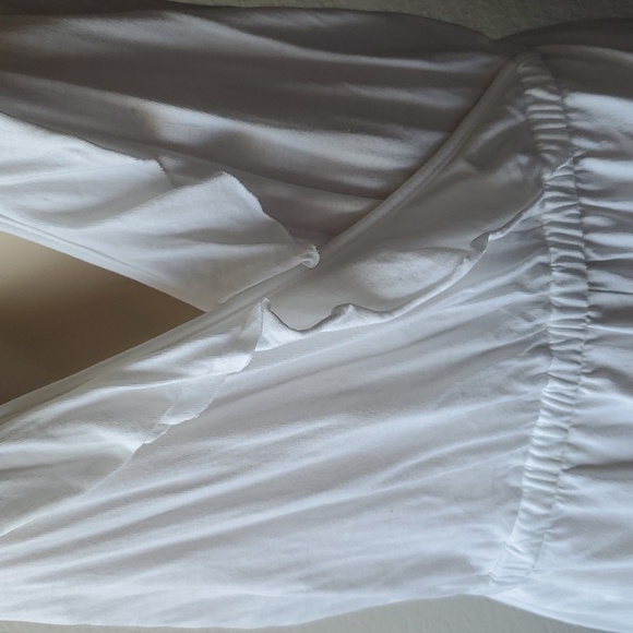 Romper NWOT with ruffle and trim. Topshop - Picture 4 of 8